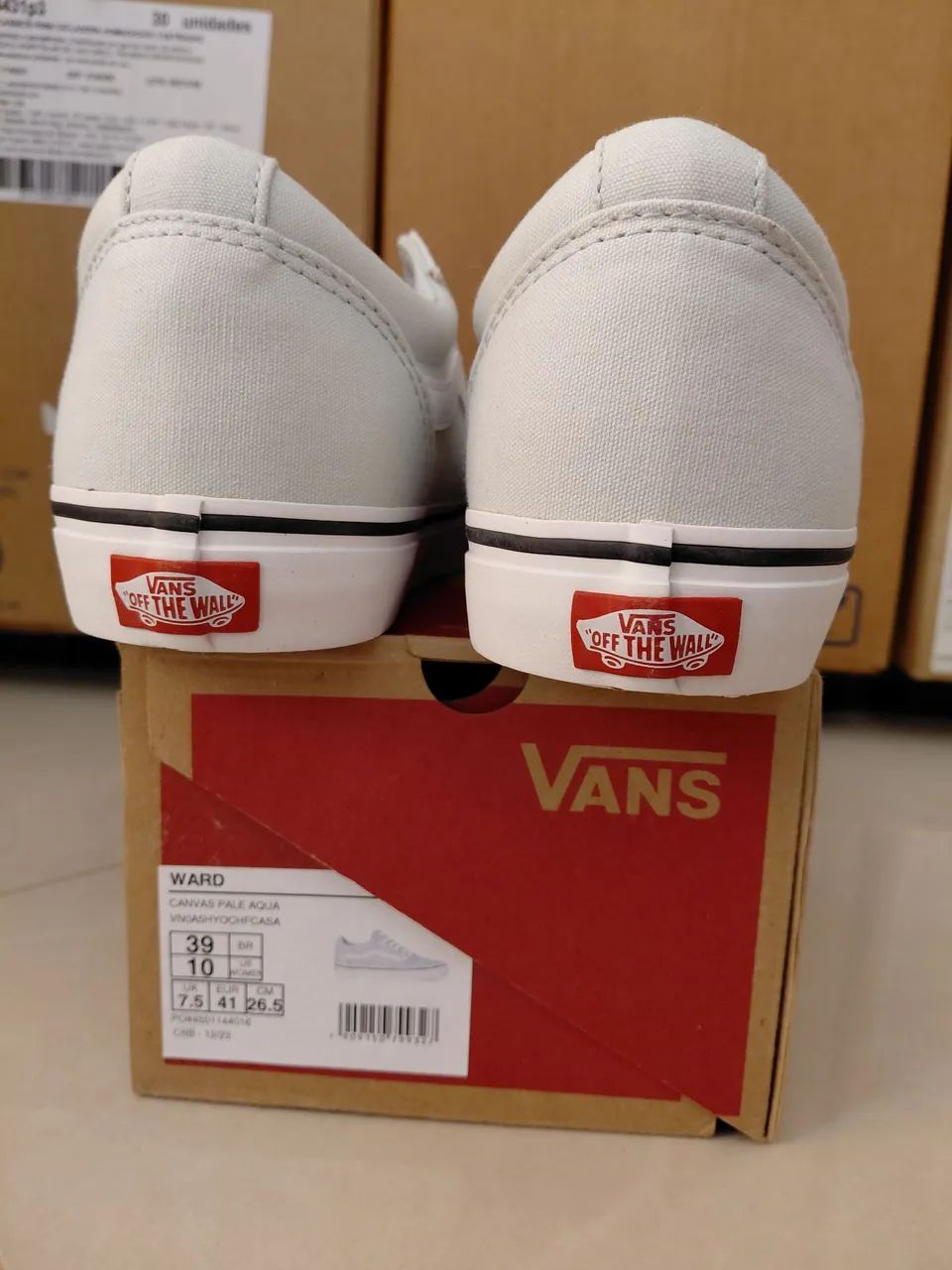 Tênis Vans Ward 36 e 39 disp. - Foto 4