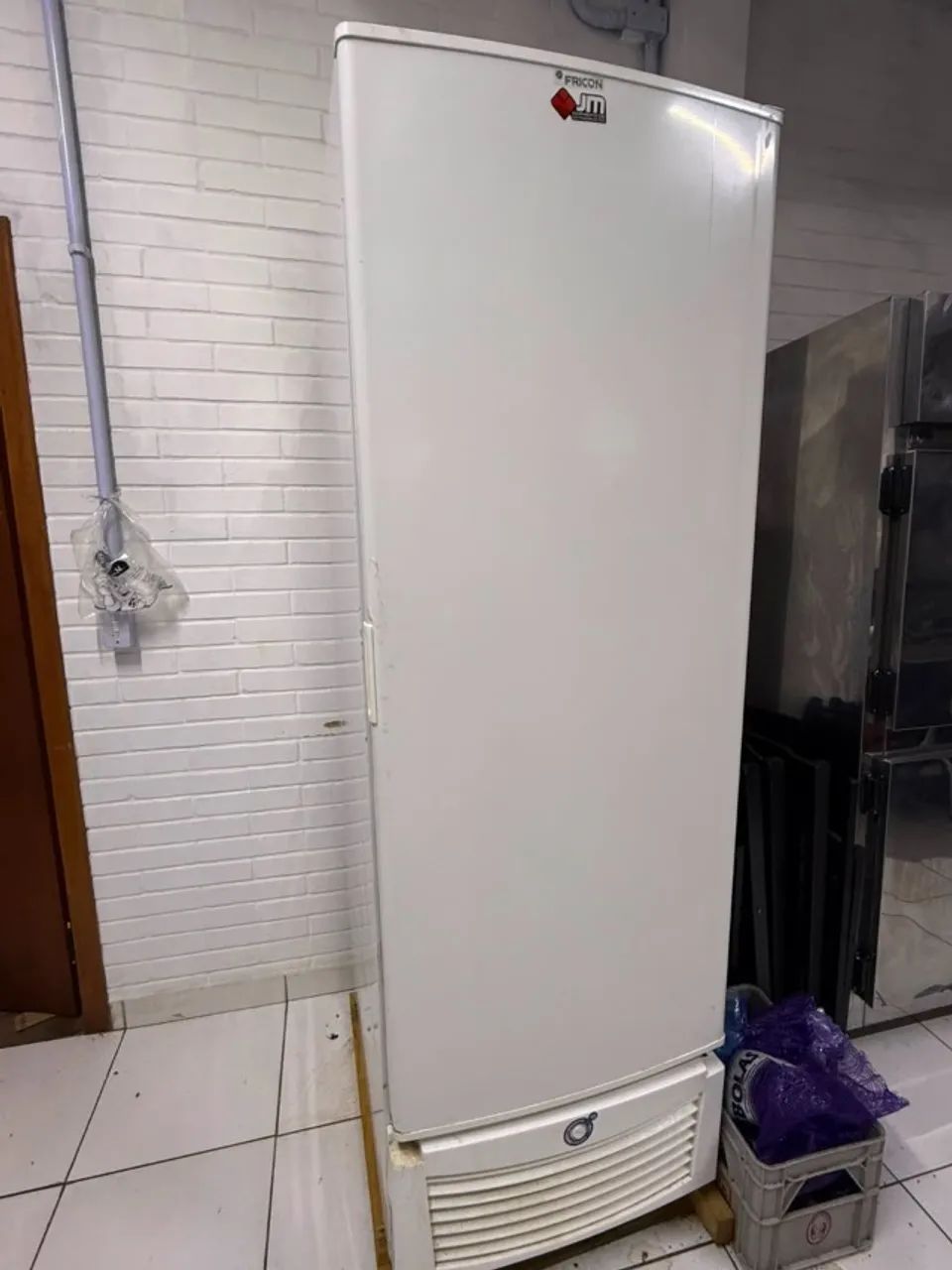 Freezer Vertical Fricon Tripla Ação 569 Litros