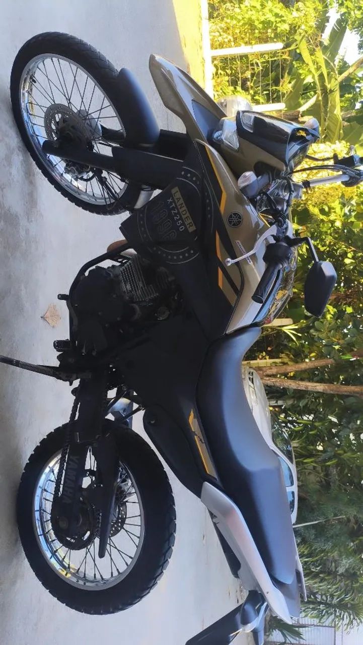 Lander 250  - Foto 3