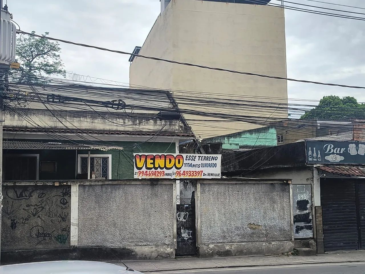 {{{VENDO TERRENO COM CASAS}}}