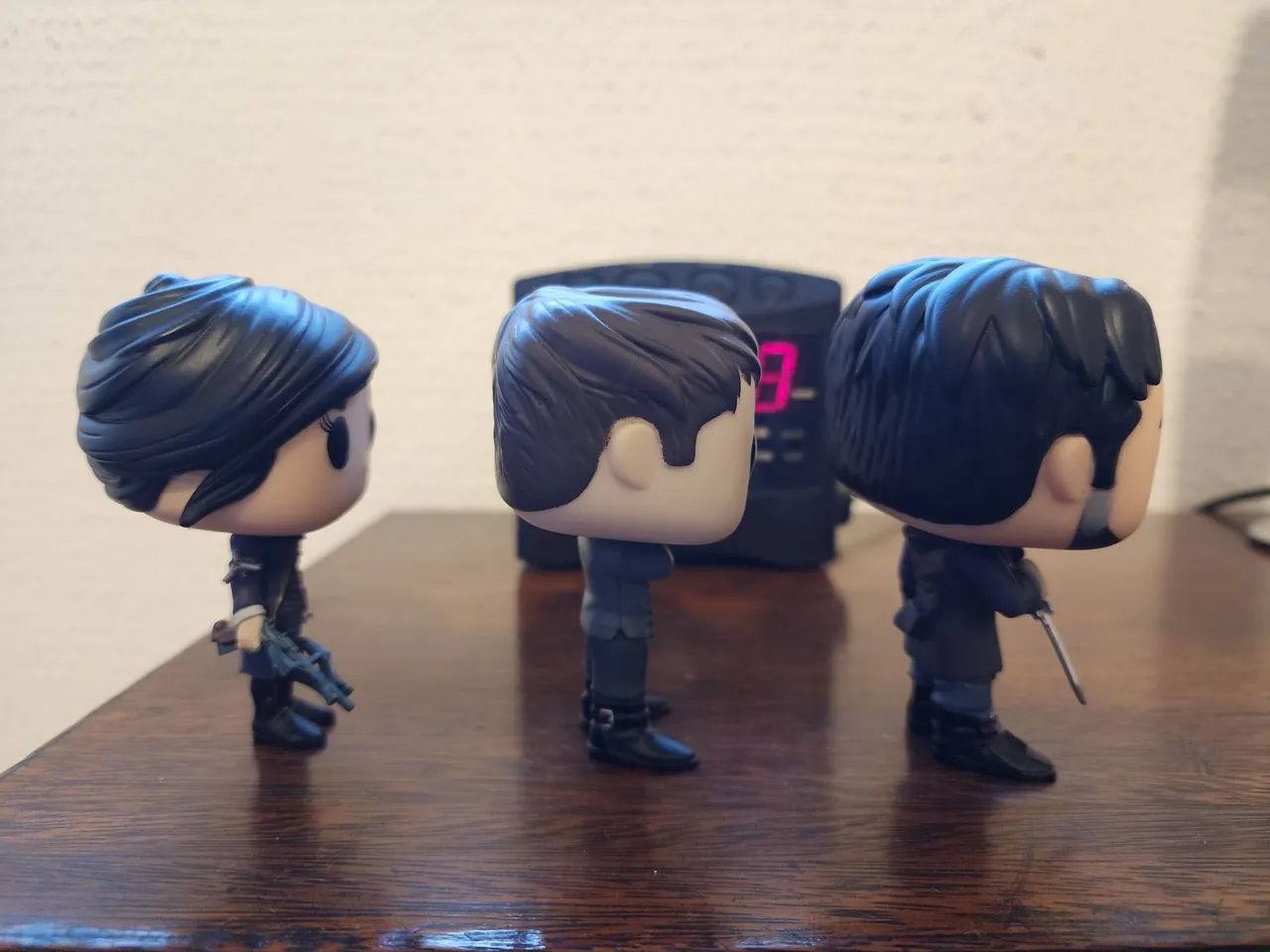 Funko pop coleção Dishonored 2 Unmasked Corvo, Unmasked Emily e Outsider  - Foto 2
