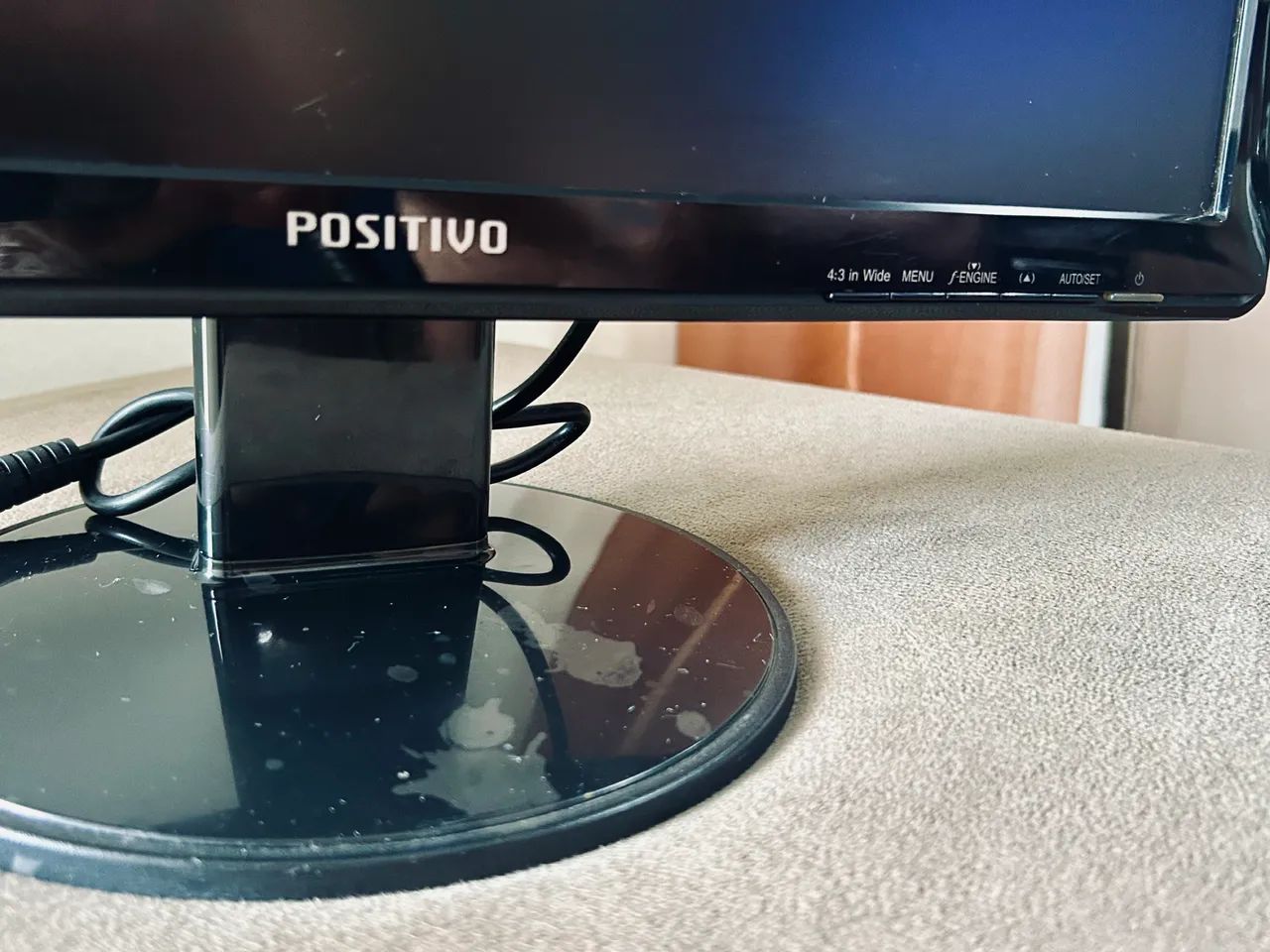 Monitor LCD 19 Polegadas Positivo Conecção VGA403064787168798723