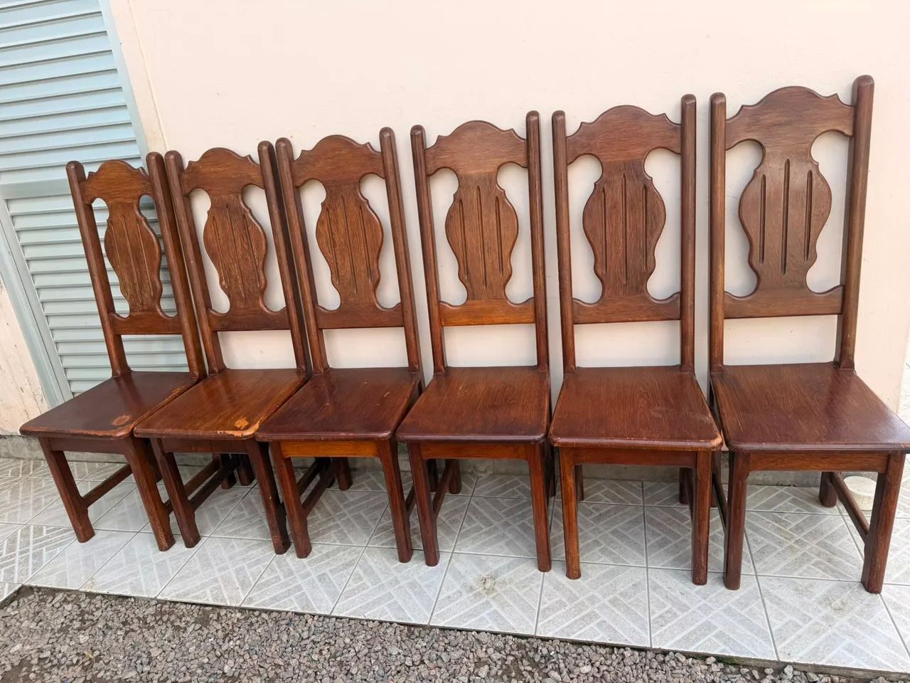 Mesa de Angelim pedra com seis cadeiras - Foto 2