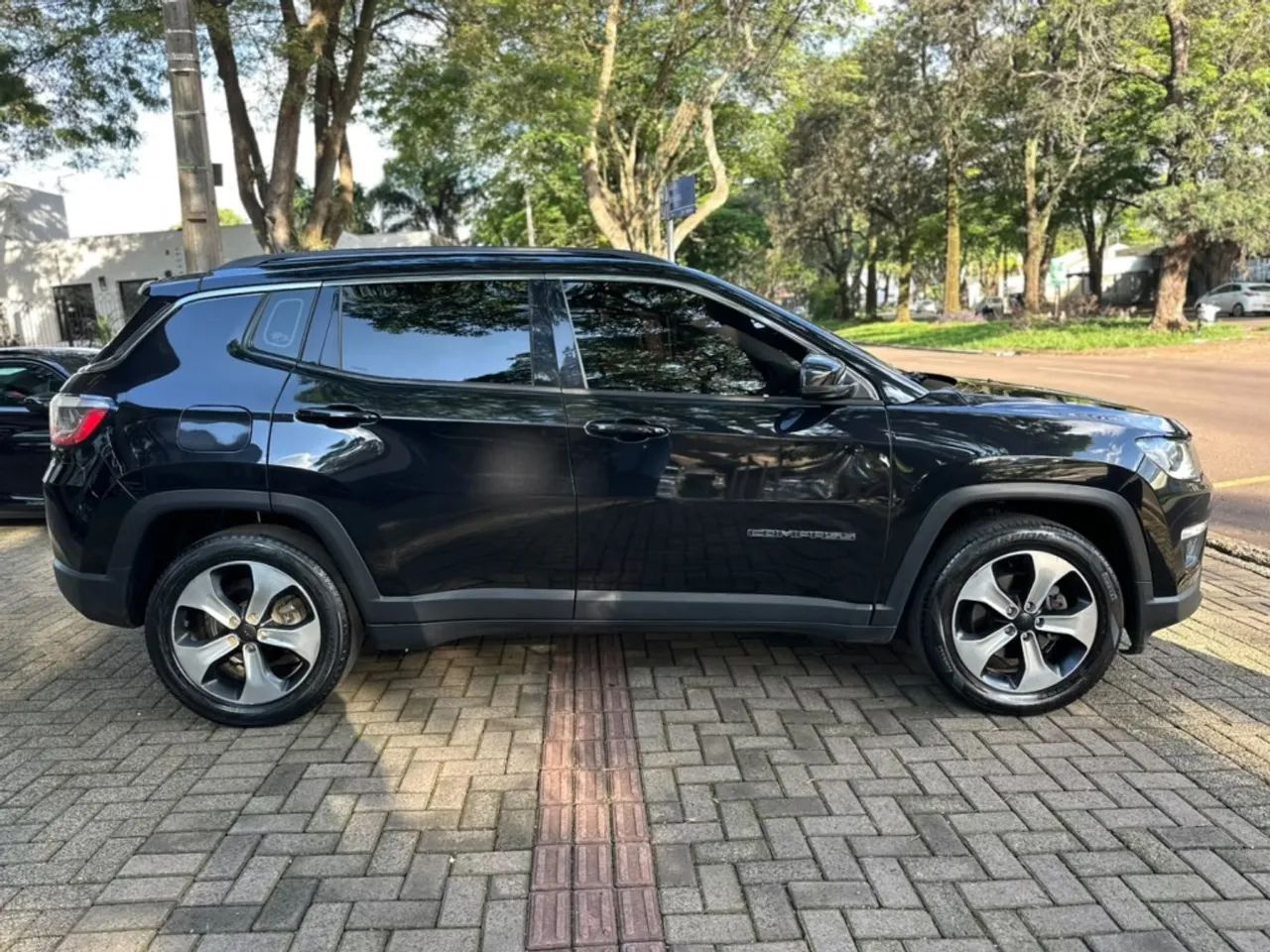 Jeep Compass Longitude 2.0 4X2 Flex 16V Aut. 2018 - Foto 4