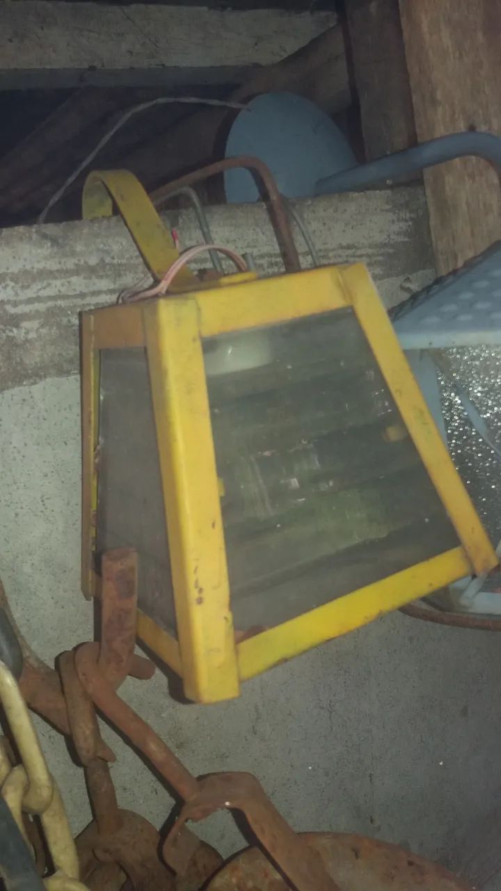 Luminárias de ferro antigo  - Foto 3