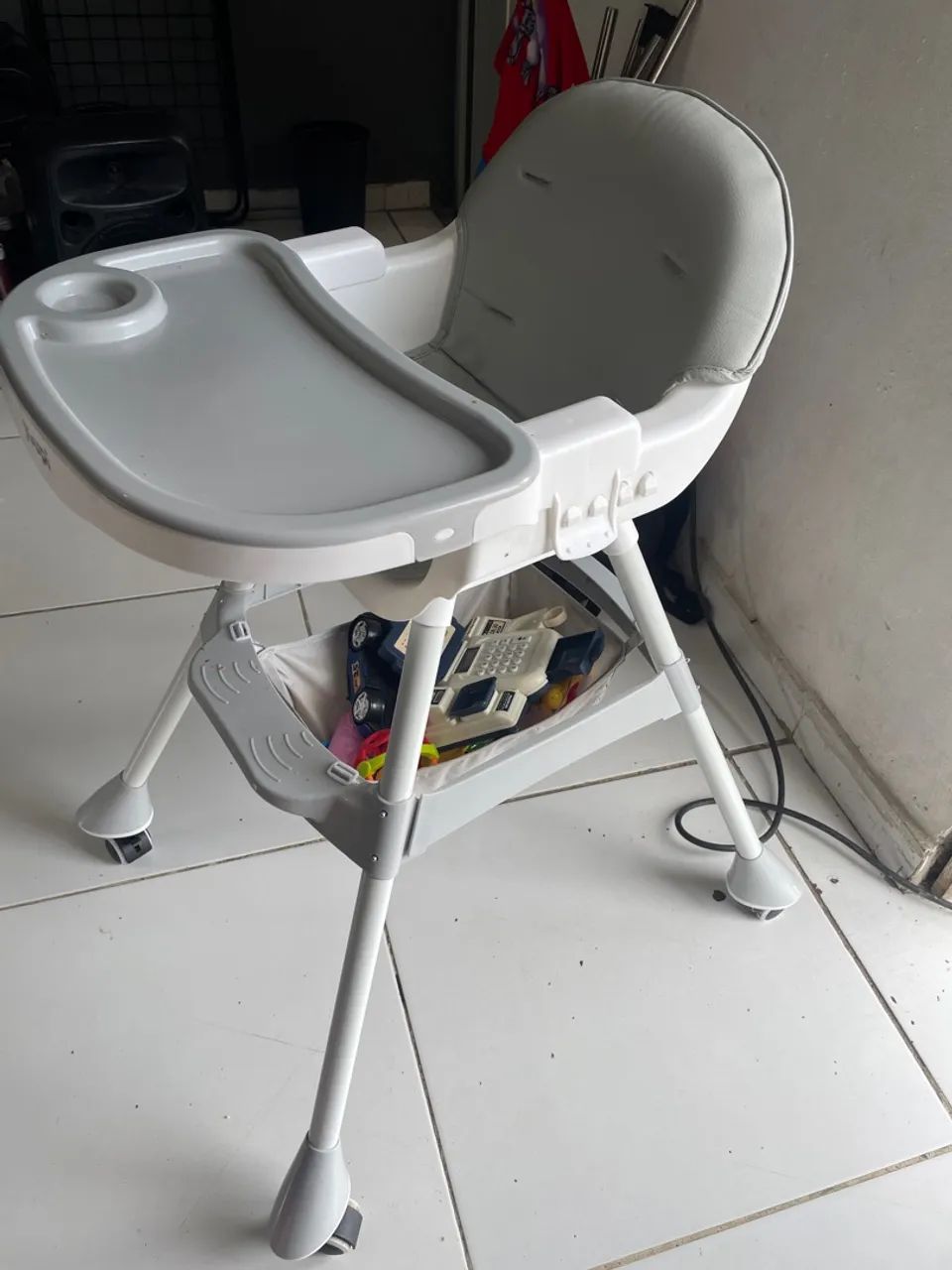 Cadeira alimentação  - Foto 2