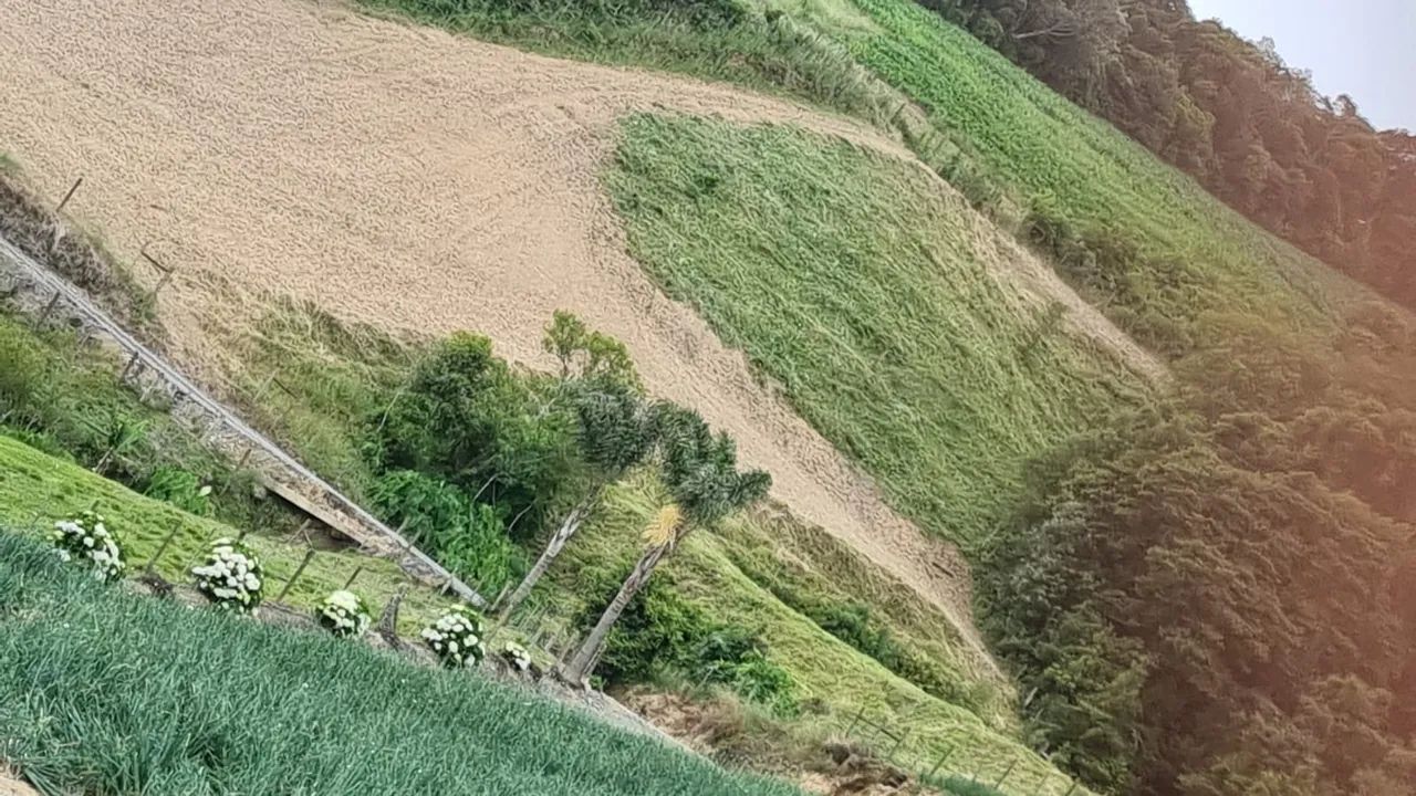 Incrível terreno 1 HA com escritura individualizada - Foto 2