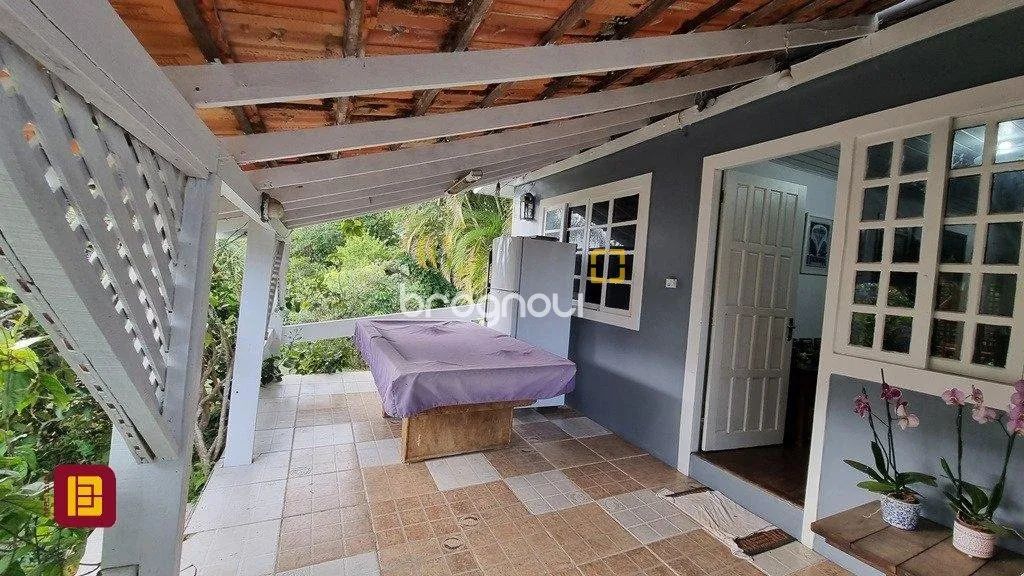 Casa com 5 dormitórios no Sambaqui - Foto 5
