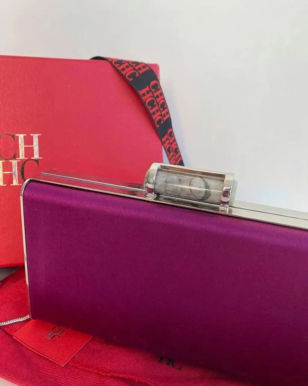 Carolina Herrera Scala Insignia Clutch in Raspberry - Foto 3