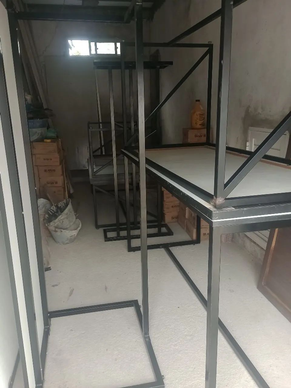 Mesa de MDF com estrutura de metal  - Foto 2