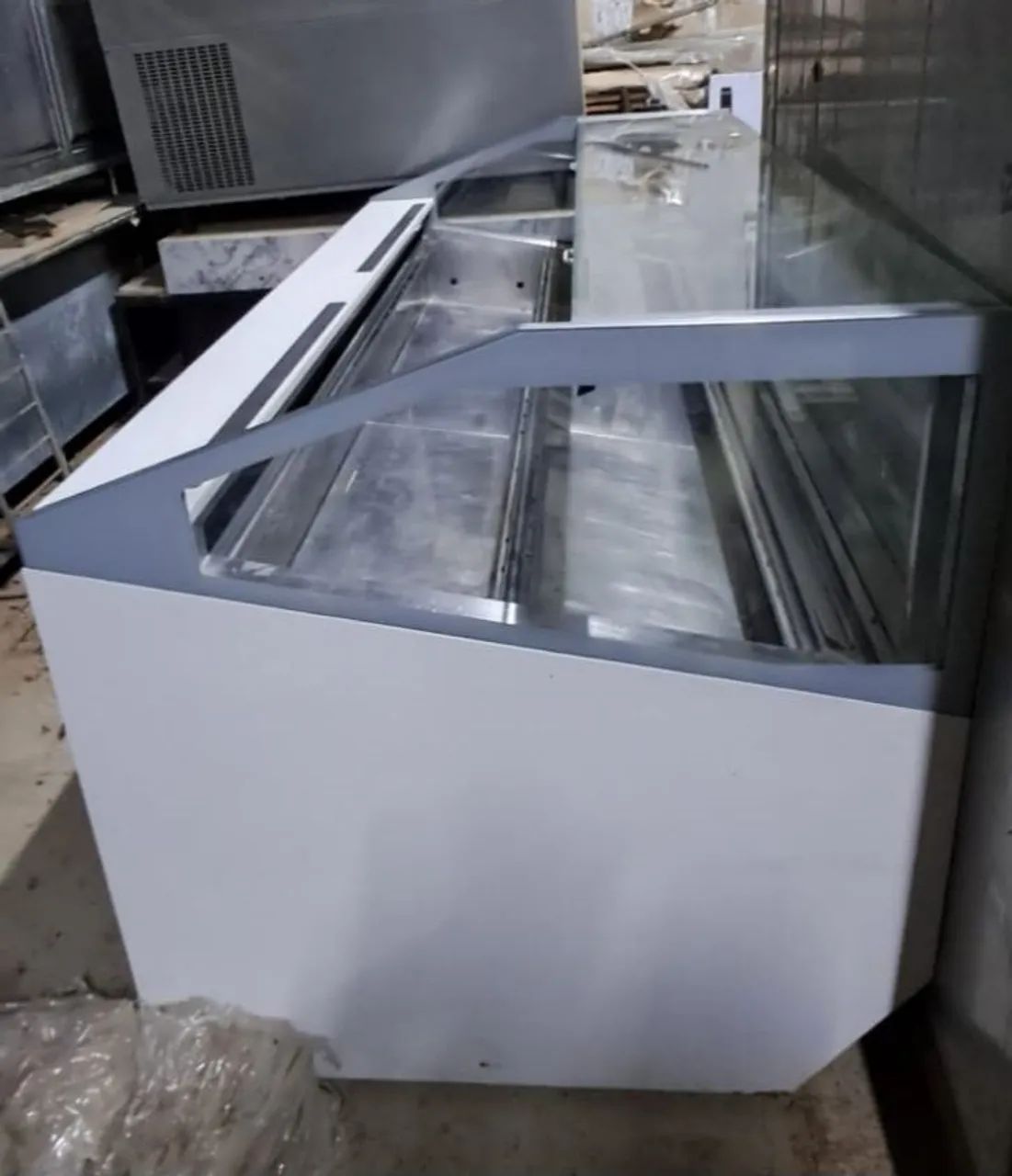 Vitrine ISA Supercapri 24 sabores . - Foto 4