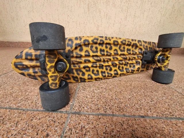 Skate completo Globe Bantam Graphic ST Leopard 23 pol x 6 pol - Foto 3