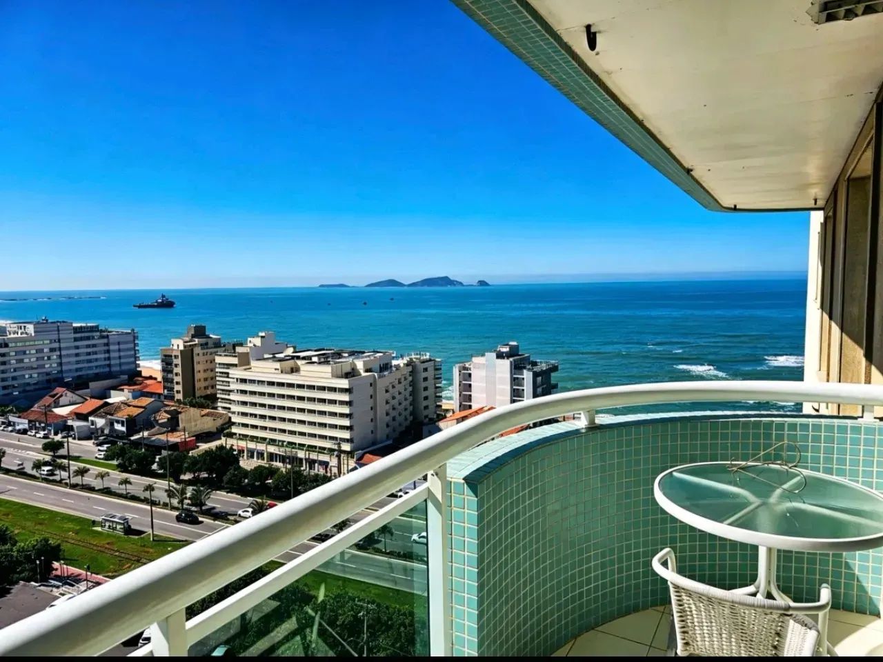 Flat Amplo a Venda na Praia dos Cavaleiros