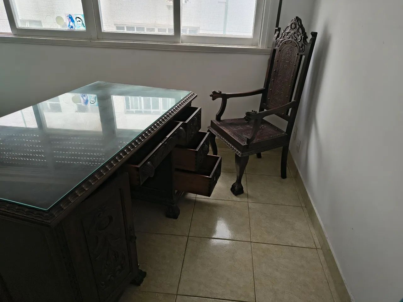 escrivaninha/ mesa pata de leão - Foto 4