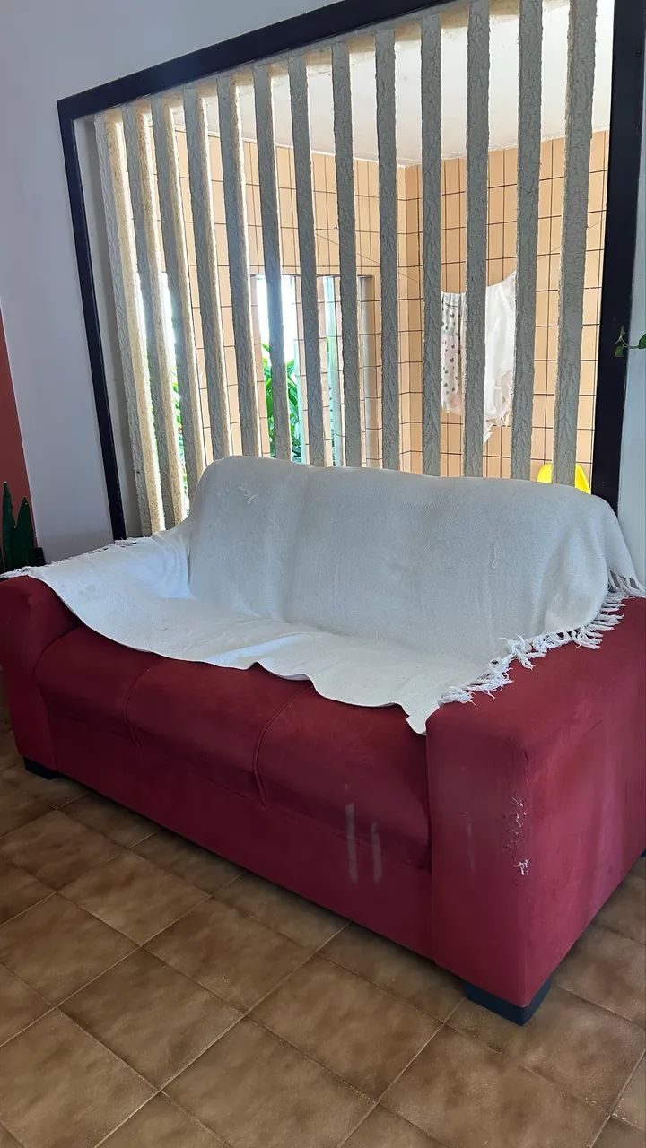 Vendo lindo sofá vermelho - Foto 3