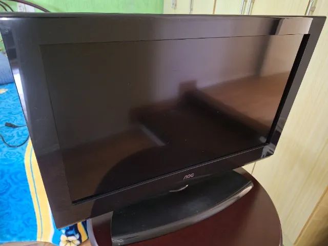 TV AOC 26 polegadas - com defeito