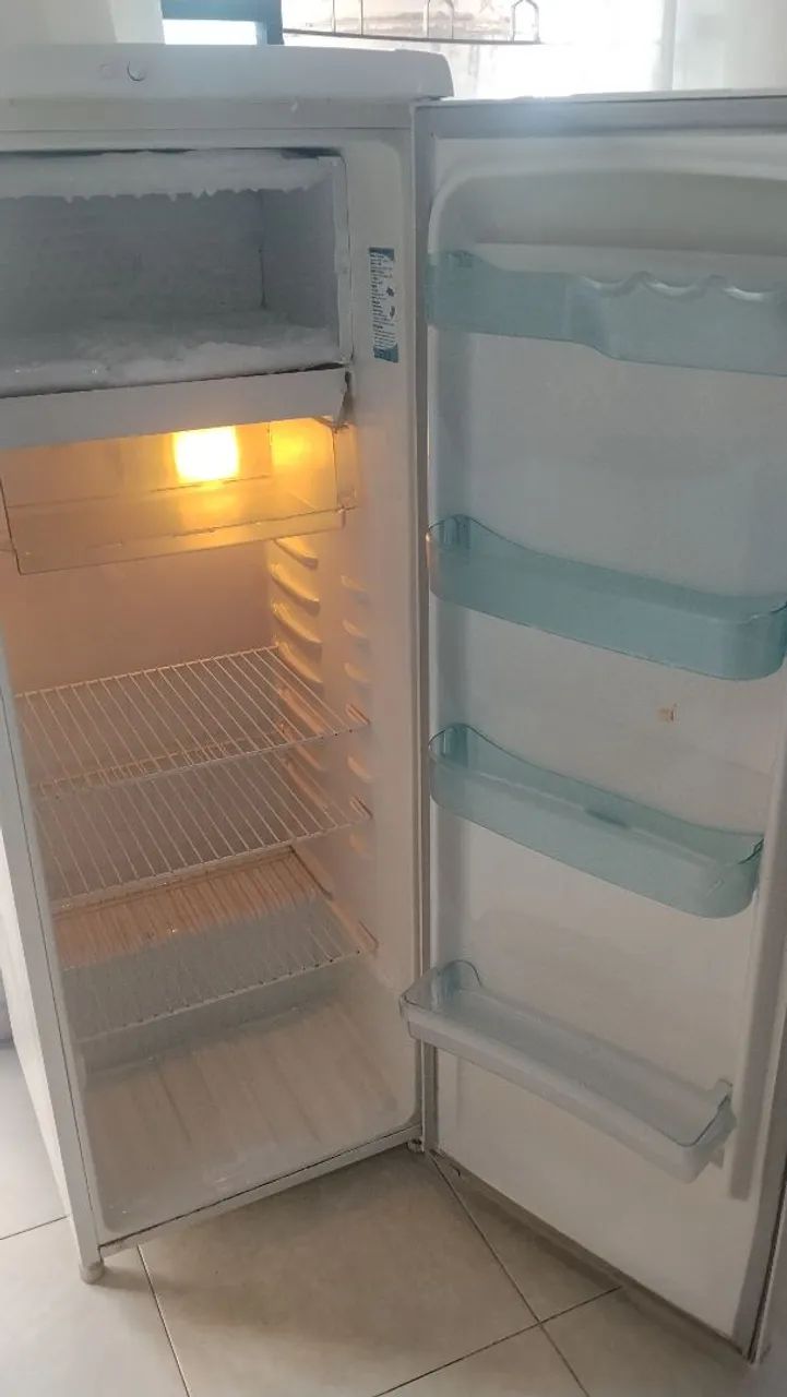 2 geladeiras