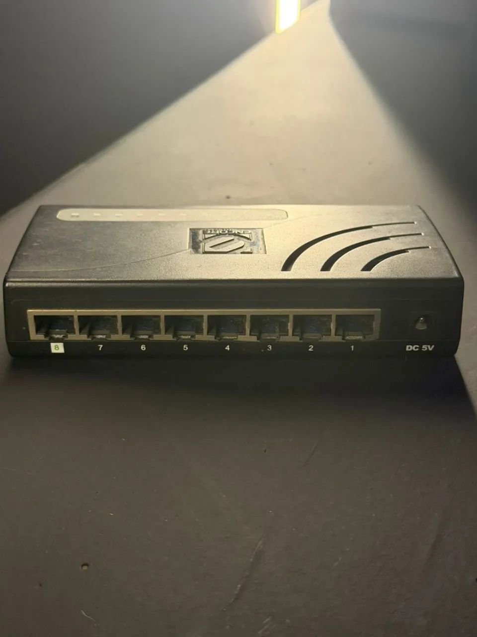 Switch de Rede Encore 8 Portas Fast Ethernet - Ler Descrição - Foto 2
