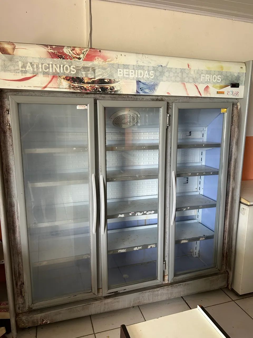 Freezer expositora para comercio - Foto 4