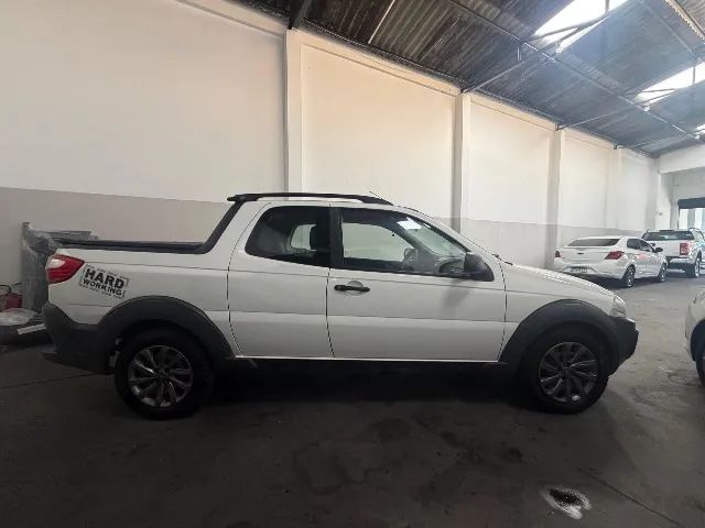 Fiat Strada Working Celeb.1.4 Fire Flex 8V CD 2014 - Foto 4