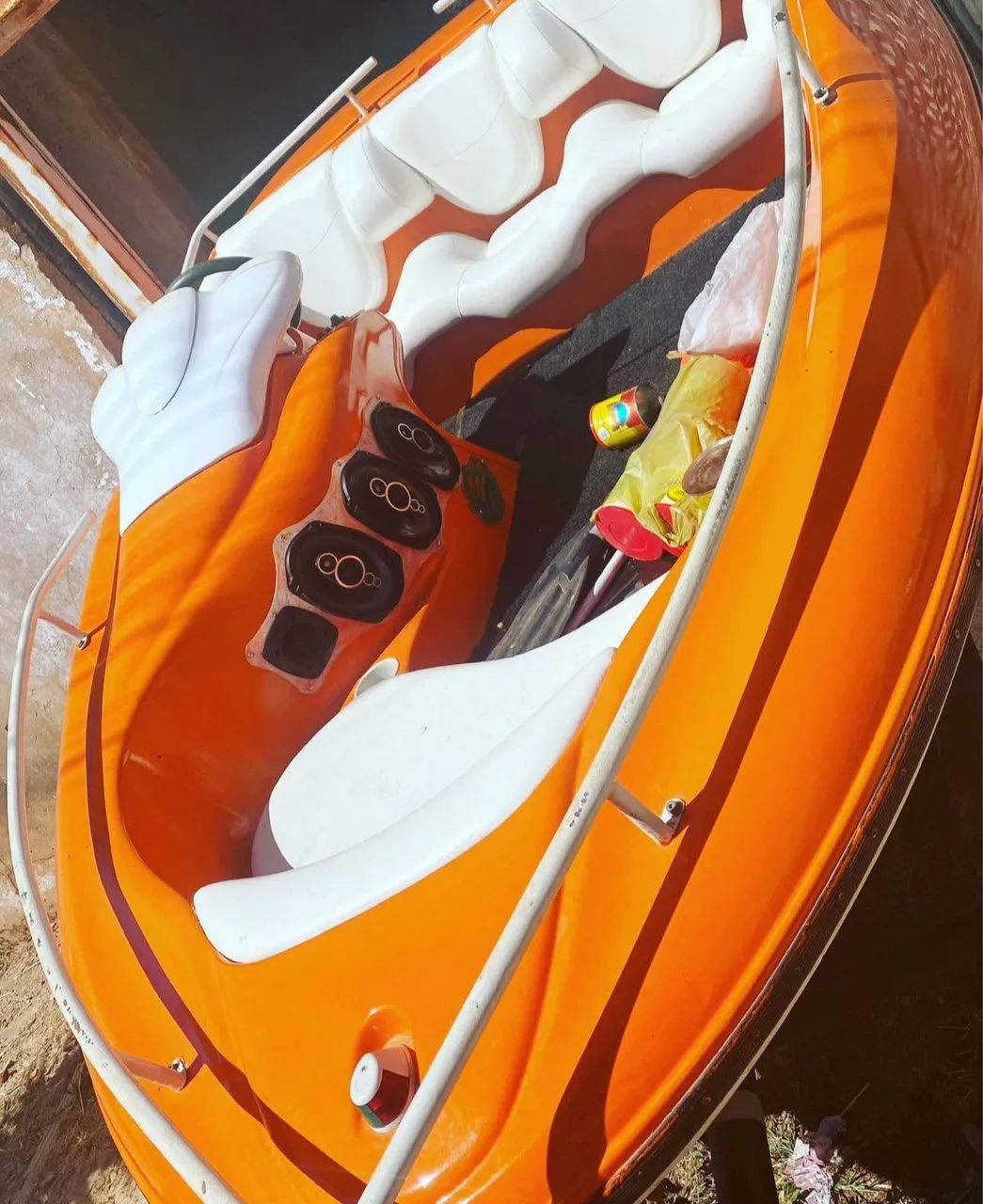 VENDO OU TROCO JET BOAT COM MOTOR DE POUPA 90HP Yamaha  - Foto 4