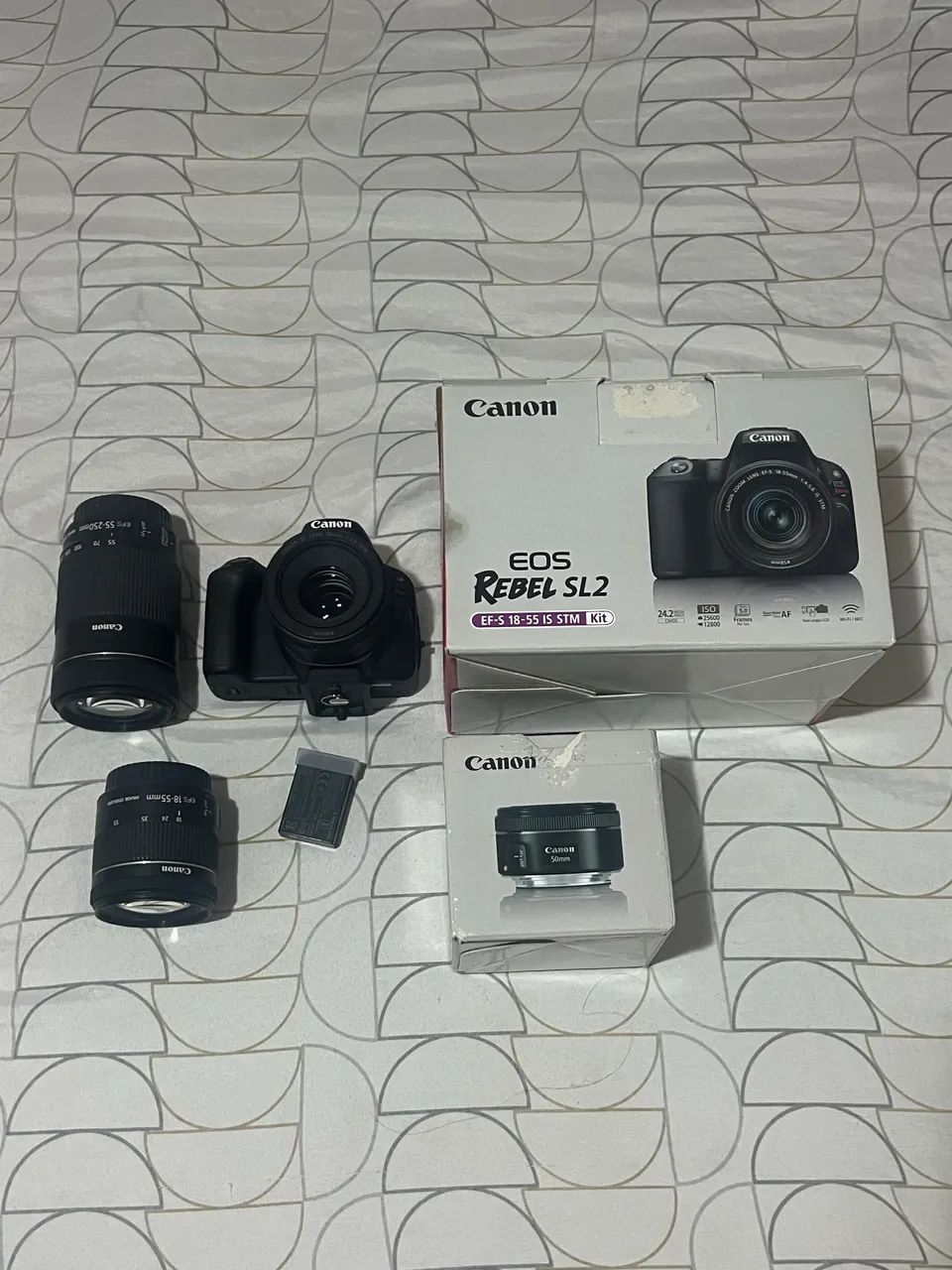 Cânon Sl2 nova com lentes dslr