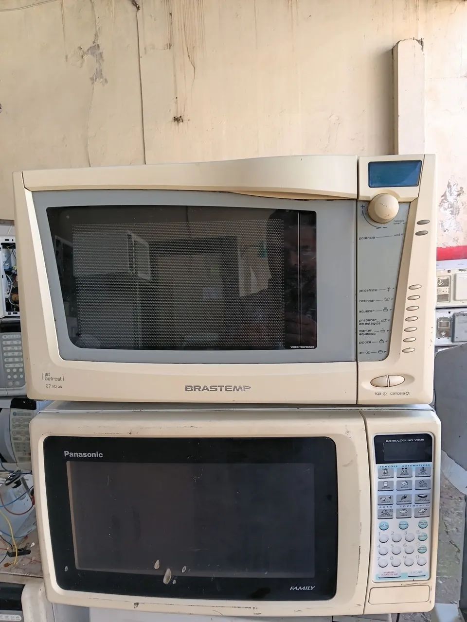 Micro-ondas  funcionando  à partir de  100,00