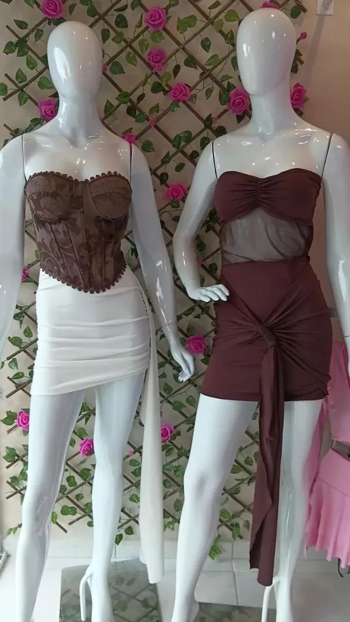 Manequim feminino de fibra - Foto 2