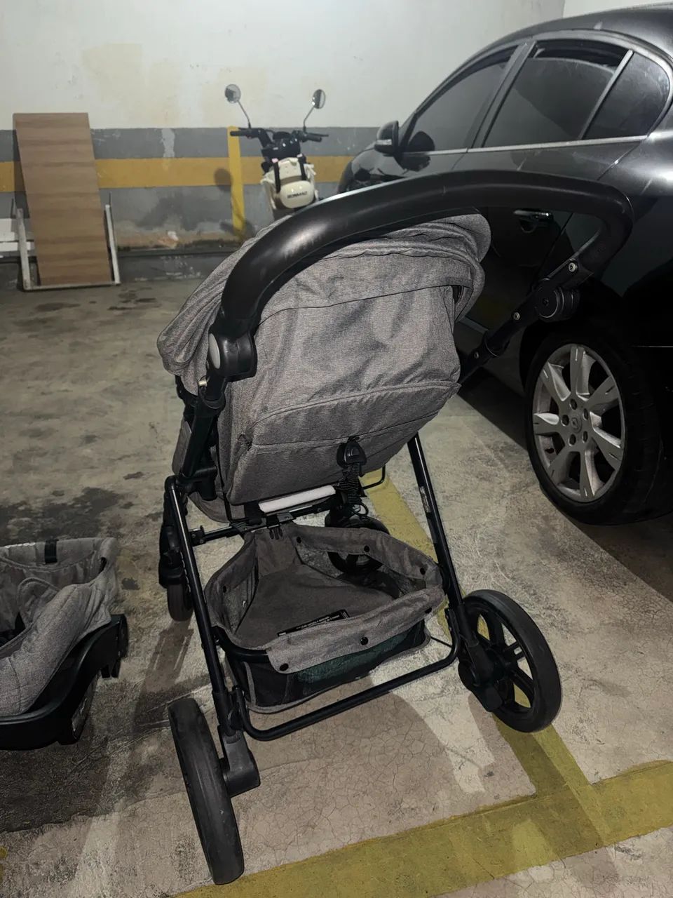 Carrinho de Bebê com Bebê conforto  - Foto 2