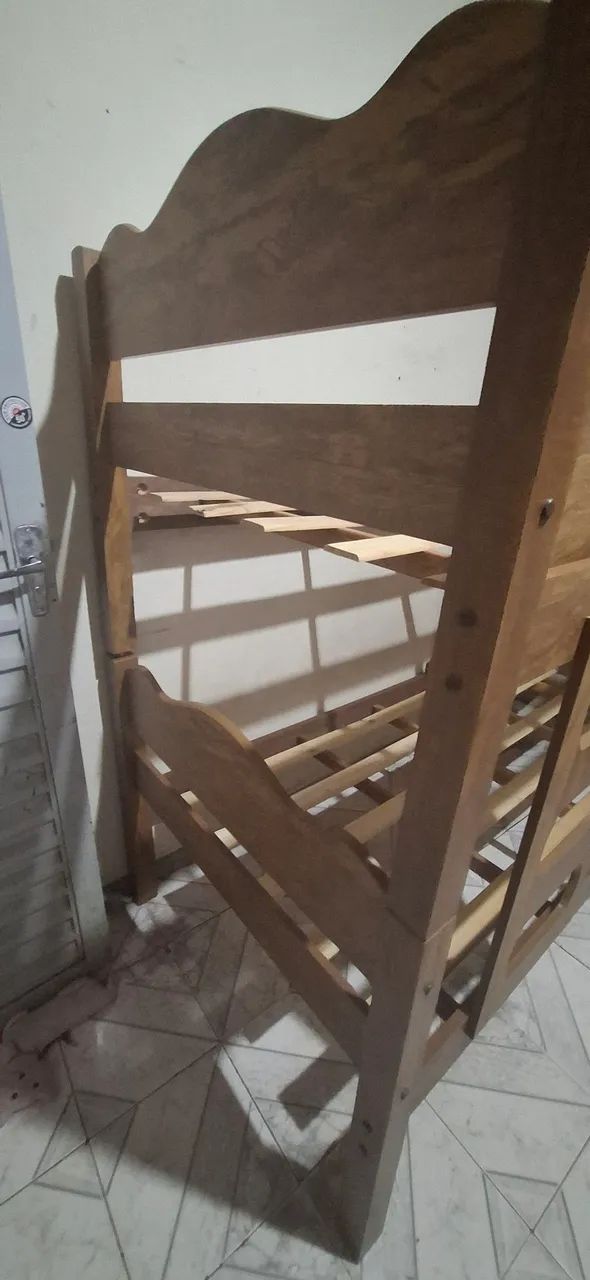 Cama beliche, que pode ser utilizada como cama solteiro. Madeira maciça e prensada. - Foto 3
