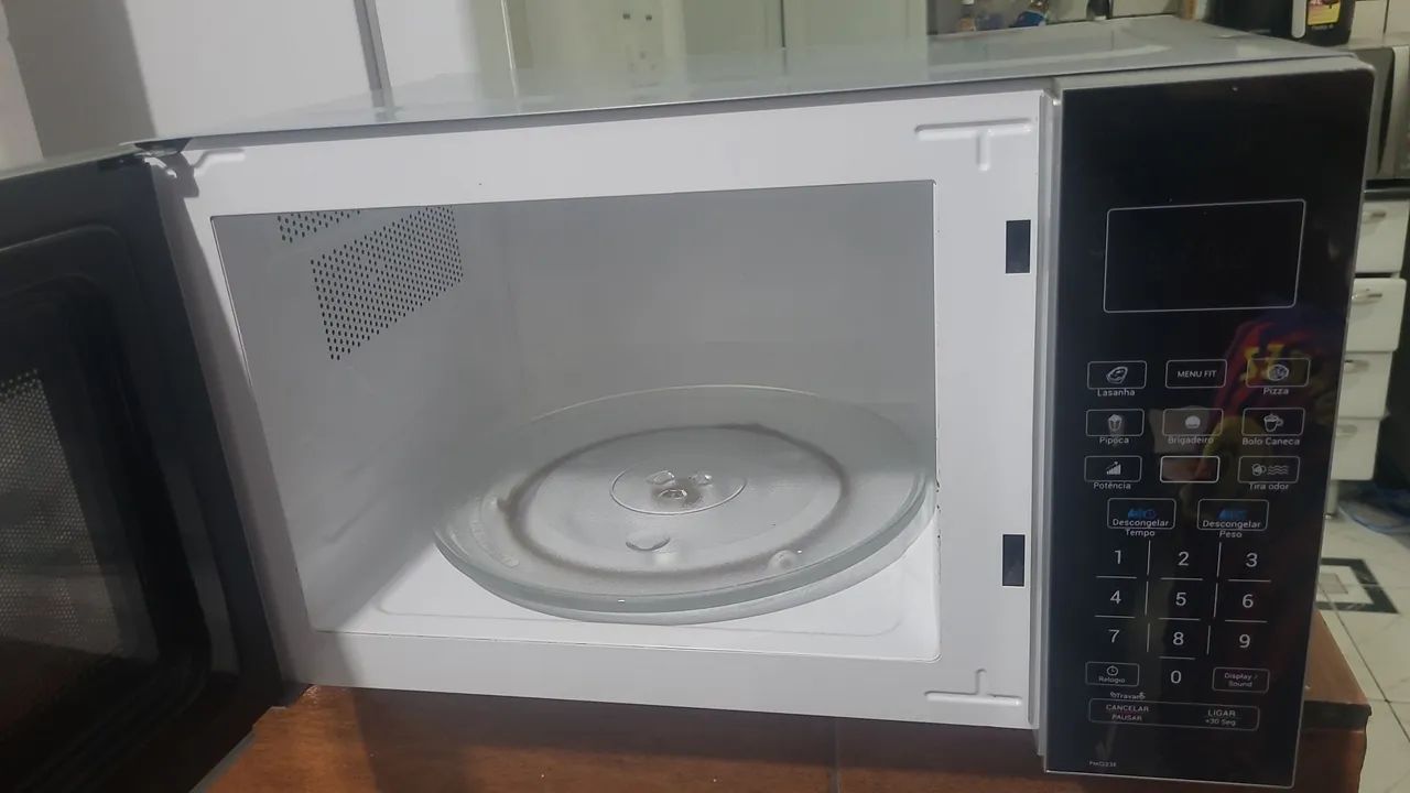 Vendo micro-ondas philco 32L 110V funcionando perfeitamente - Foto 3