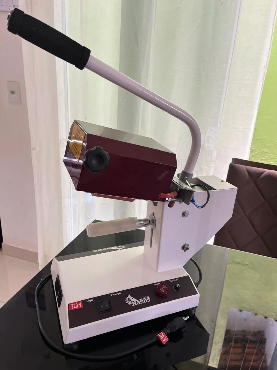 Máquina de estampar canecas (prensa térmica)