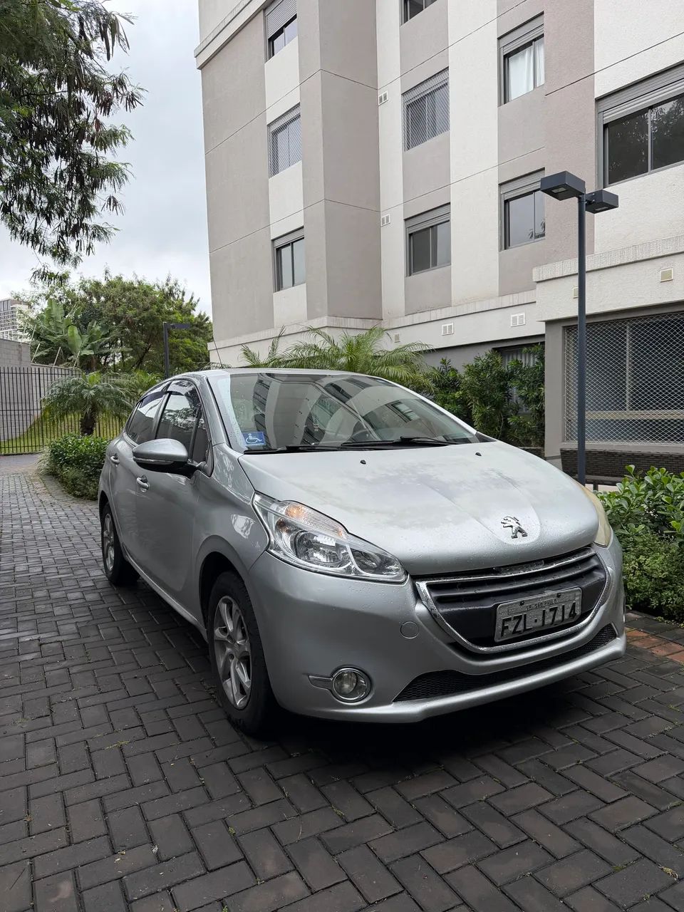 Peugeot 208 2015