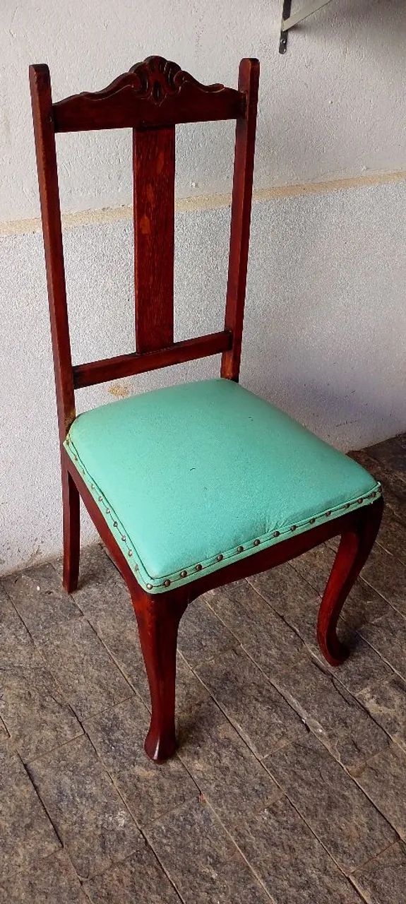 Cadeira antiga 