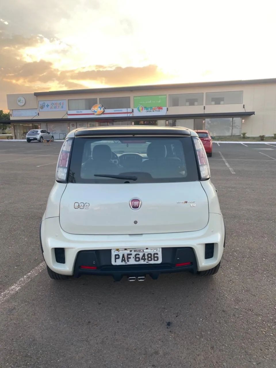 Fiat Uno Sporting 1.4 B.edit. Flex 8V 5P 2016 - Foto 5