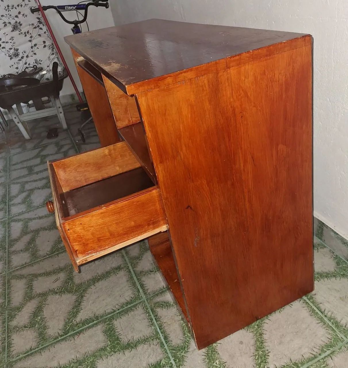 Escrivaninha em madeira - Foto 3