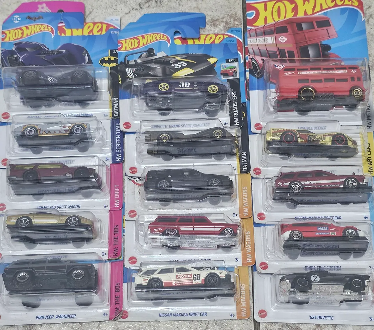 Hot Wheels MINI GTなど まとめ売り Lote de carrinhos hot Wheels, mini GT e kaido house - Brinquedos e