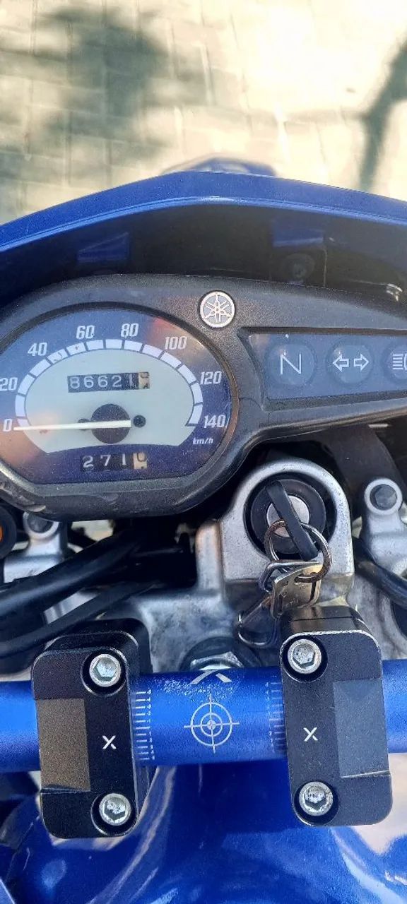 Moto azul 