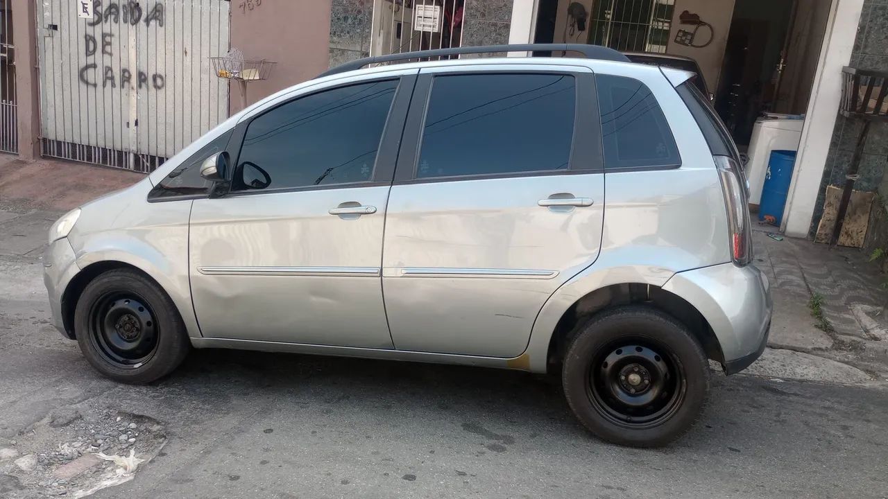 Fiat Idea Attractive 1.4 Fire Flex 8V 5P 2014 - Foto 2