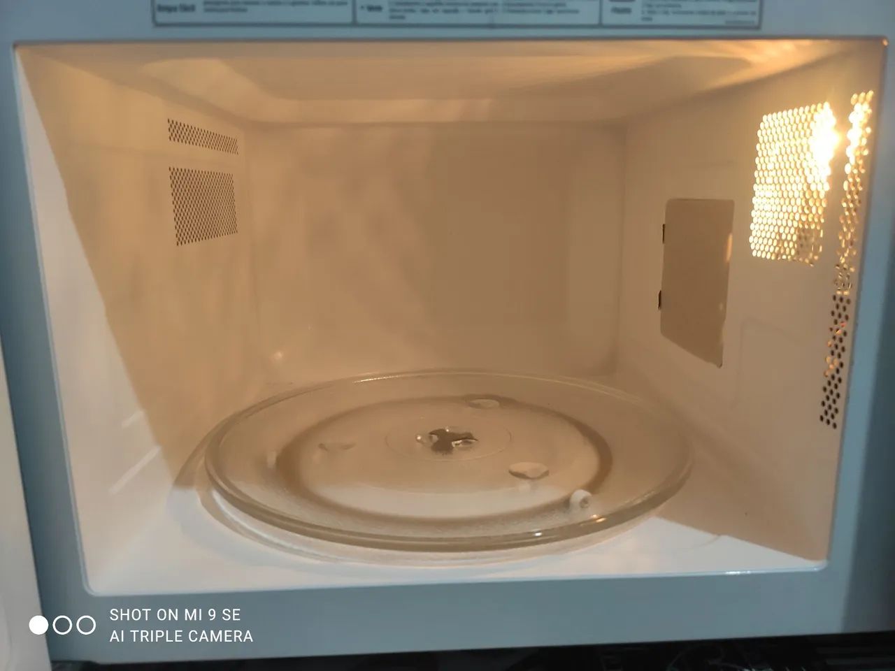 Microondas Midea 30L pouco usado - Foto 4
