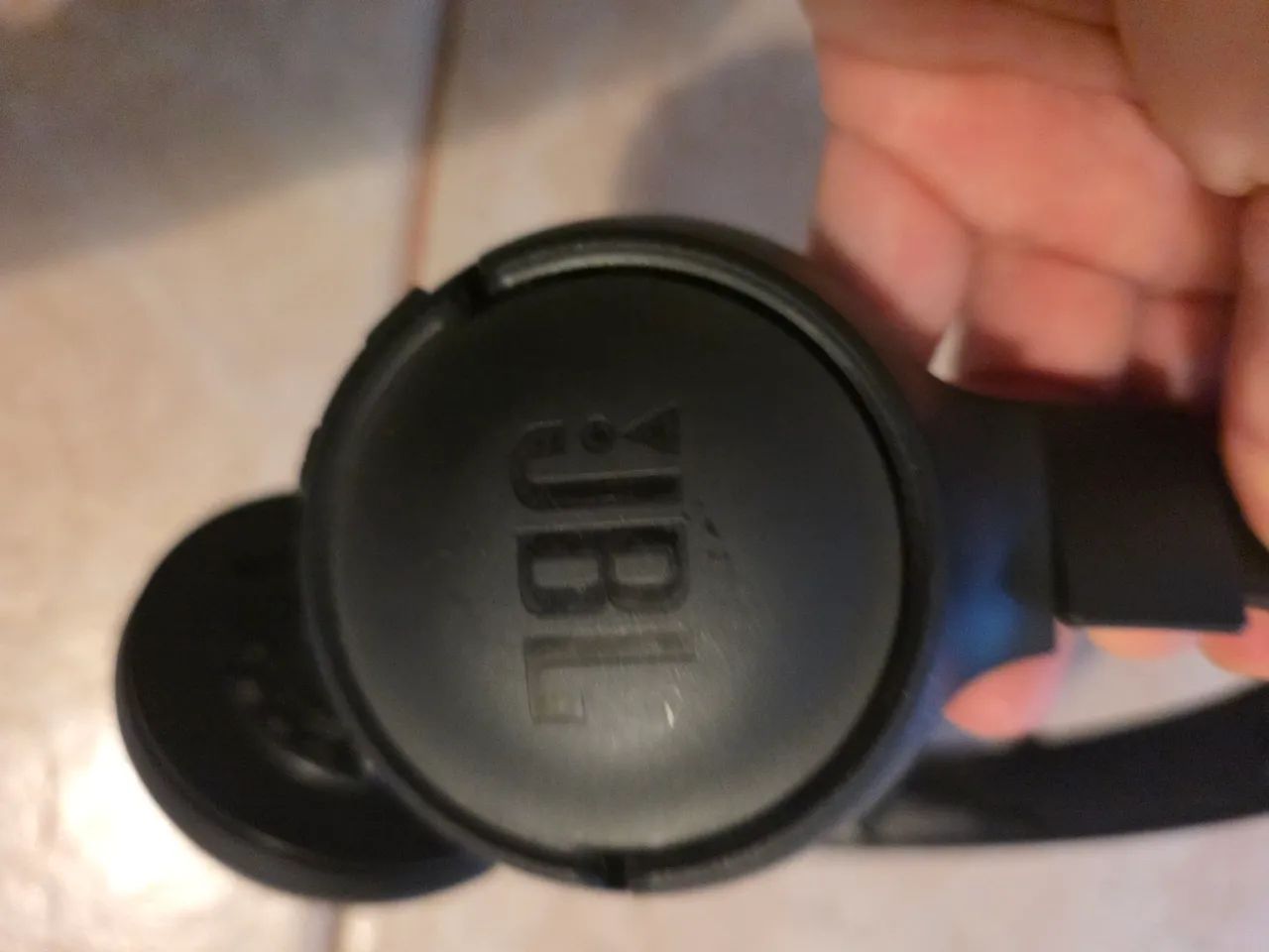 Fone de ouvido JBL com defeito  - Foto 2