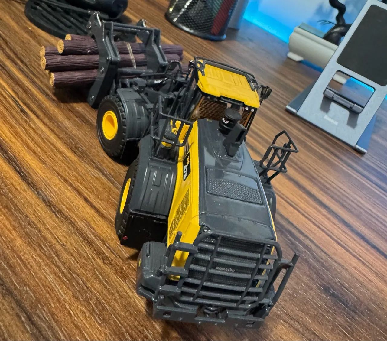 Miniatura Komatsu WA475 Florestal 1/50 - Foto 4