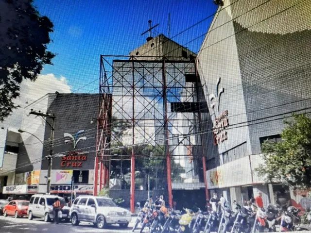 LOJA NO CENTRO DE JUIZ DE FORA COM VAGA NO ESTACIONAMENTO