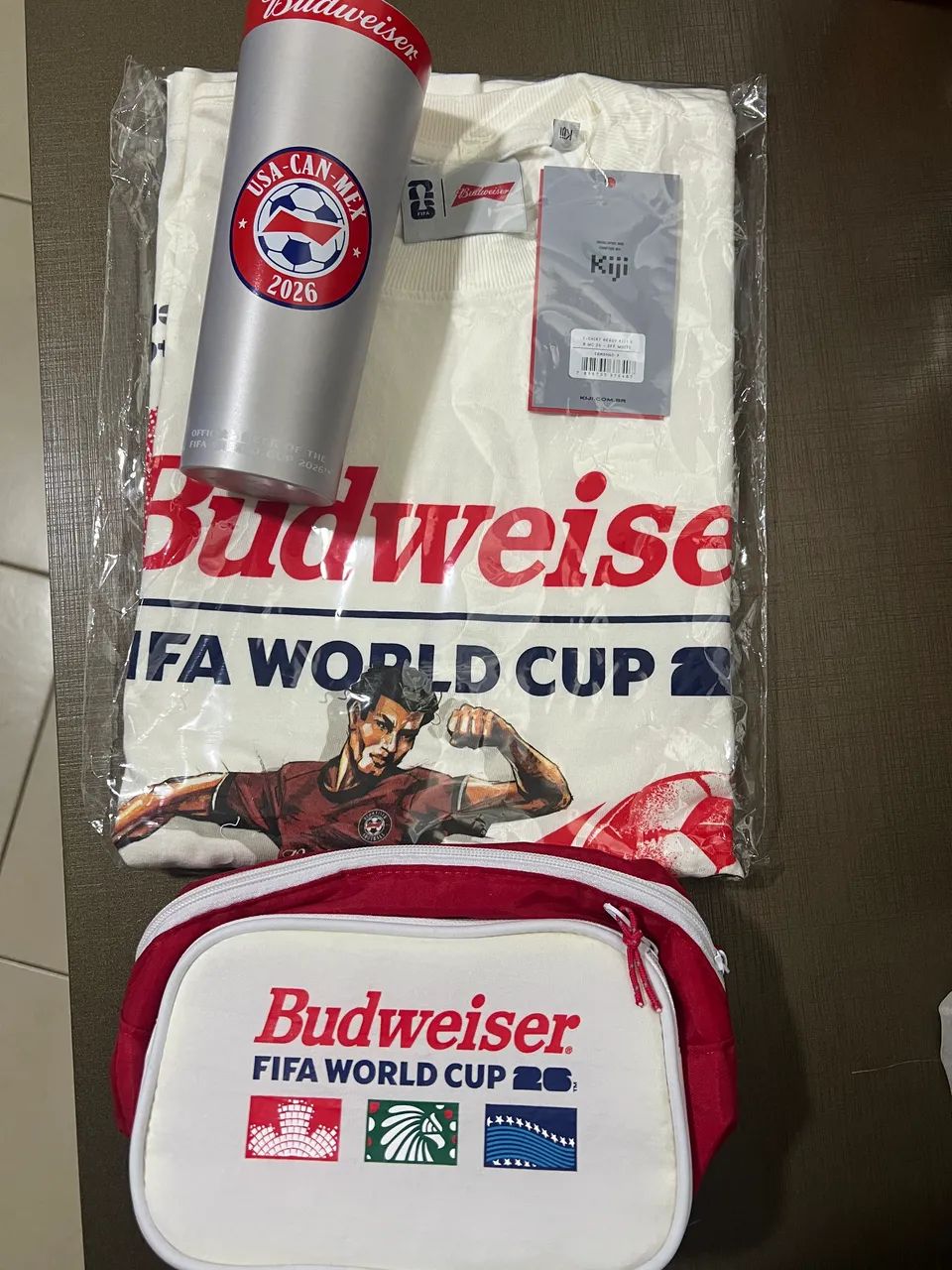 Kit Budweiser Copa do Mundo - Camisa, Alucup e Bolsa transversal 
