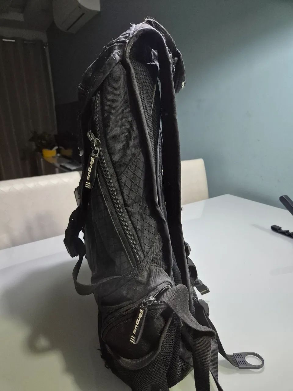 Mochila Grande usada em bom estado - Foto 2