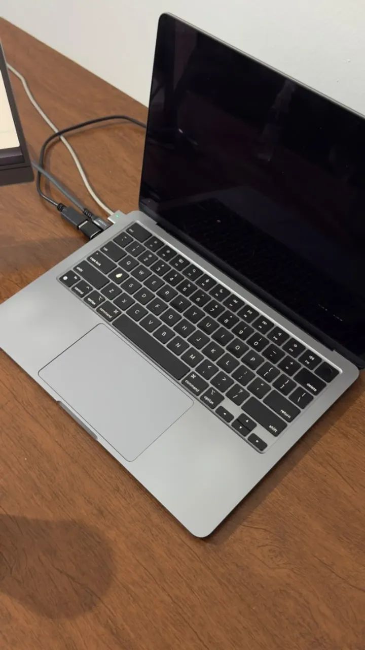 Macbook Air  M2-  8 GB de Ram/ SSD 256 GB- prata, impecável. - Foto 2