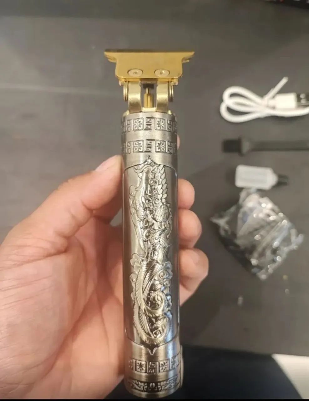 Máquina 2 em1 corta cabelo/barbeador, compacta e profissional 