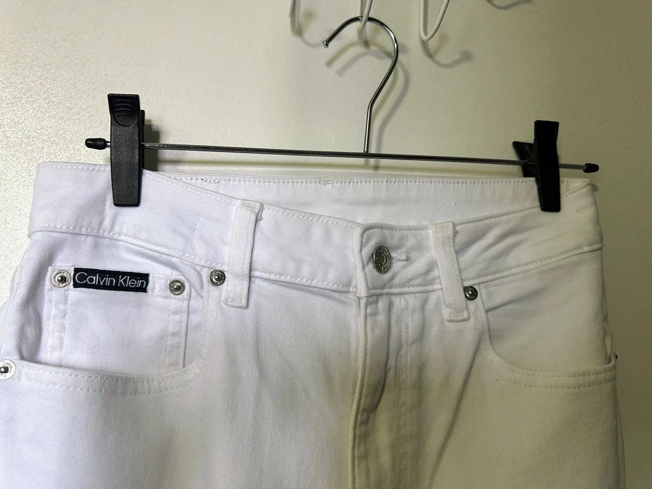 Vendo calça da Calvin Klein nova ! Original - Foto 3