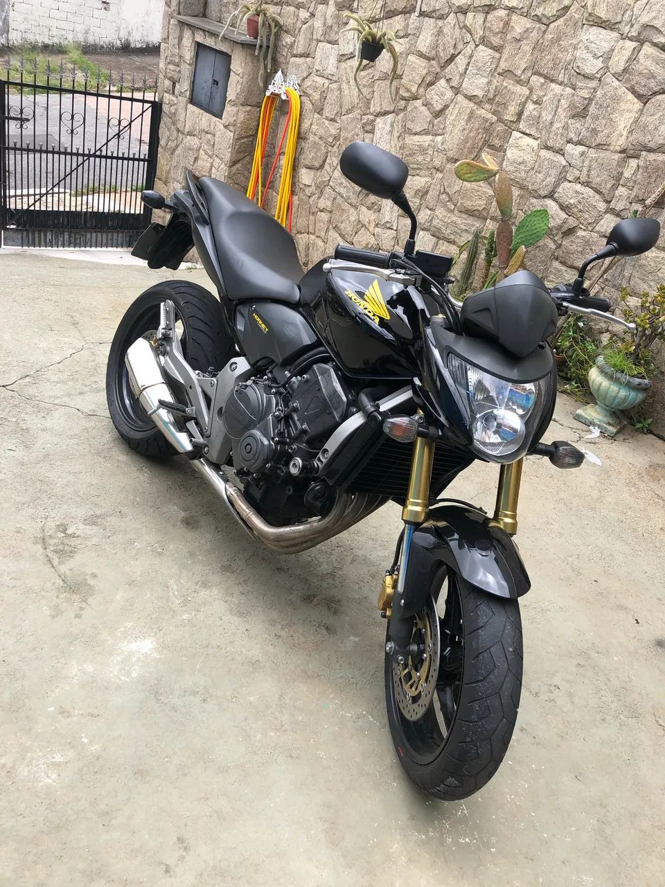 **Apenas vendo ** - Foto 2