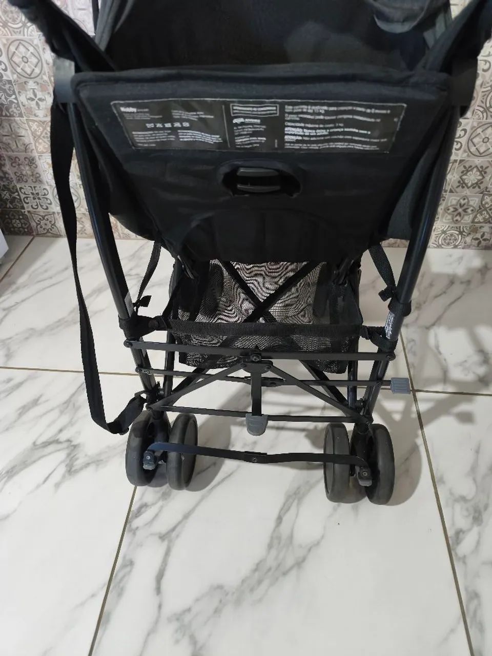 Vendo carrinho de bebê cosco hobby  - Foto 4